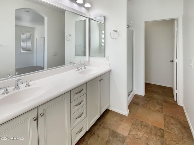 4319 E VAUGHN Avenue, Gilbert, AZ 85234