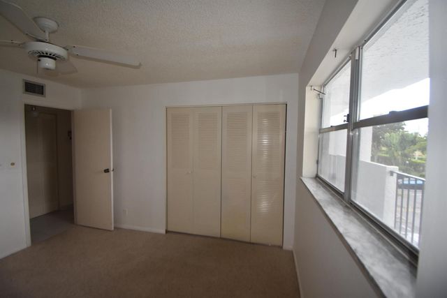 6020 NW 44th Street 304, Lauderhill, FL 33319