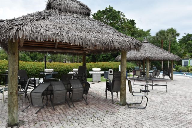 6020 NW 44th Street 304, Lauderhill, FL 33319