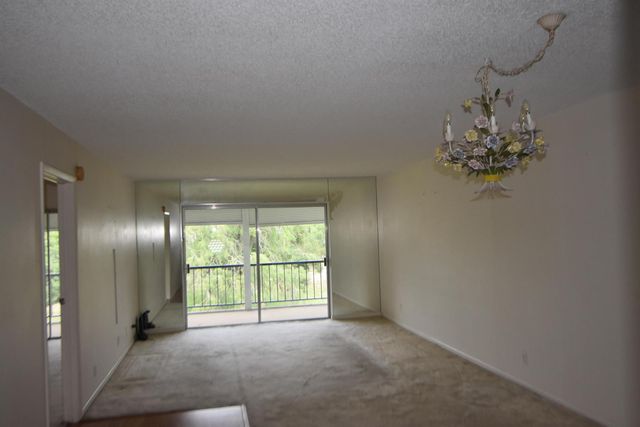 6020 NW 44th Street 304, Lauderhill, FL 33319