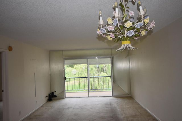 6020 NW 44th Street 304, Lauderhill, FL 33319