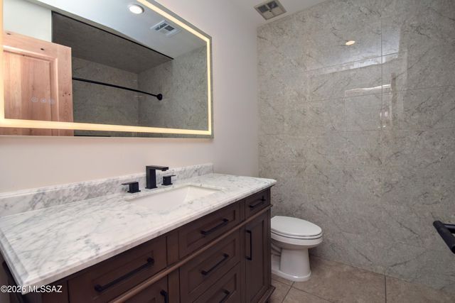 3796 E Guthrie Mountain Place, Tucson, AZ 85718