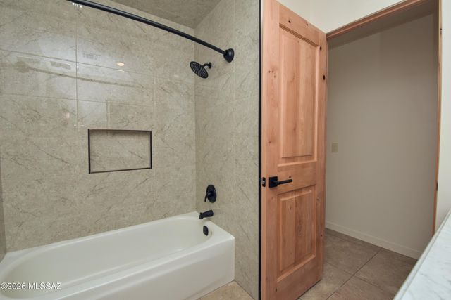 3796 E Guthrie Mountain Place, Tucson, AZ 85718