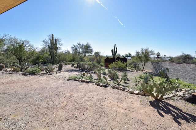 3796 E Guthrie Mountain Place, Tucson, AZ 85718