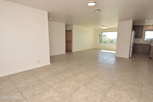 3796 E Guthrie Mountain Place, Tucson, AZ 85718