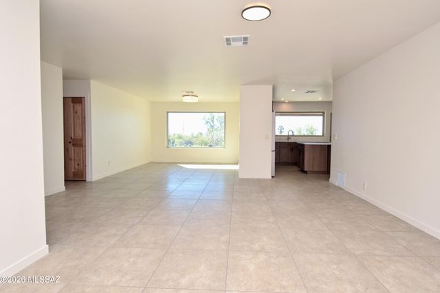 3796 E Guthrie Mountain Place, Tucson, AZ 85718