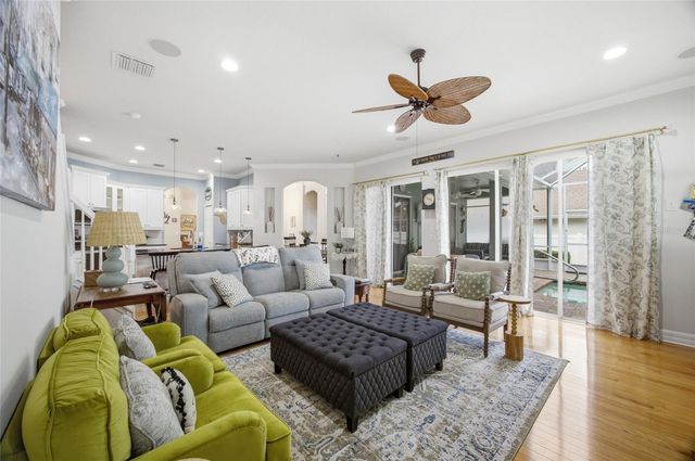 2013 RAVEN MANOR DRIVE, Dover, FL 33527