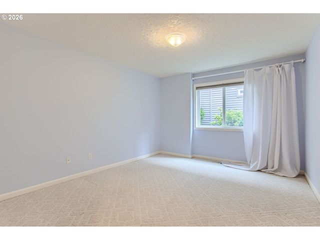 1231 Nw MAYFIELD Rd, Portland, OR 97229