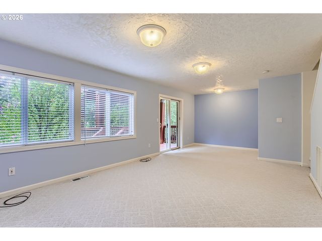 1231 Nw MAYFIELD Rd, Portland, OR 97229