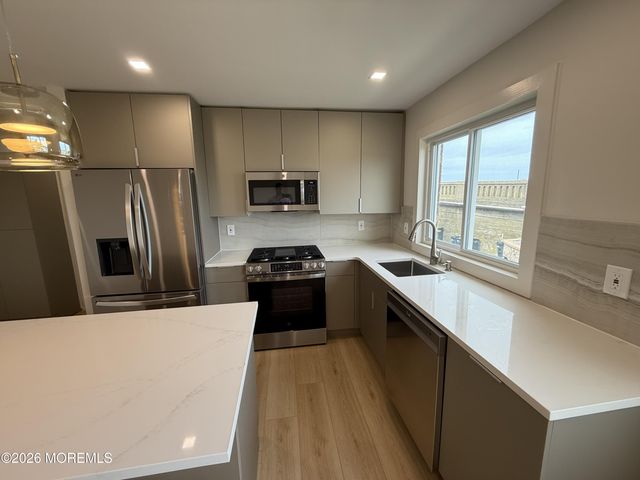 1 Ocean Avenue 83, Belmar, NJ 07719