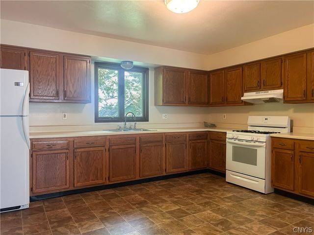 389 Lillian Avenue, Syracuse, NY 13206