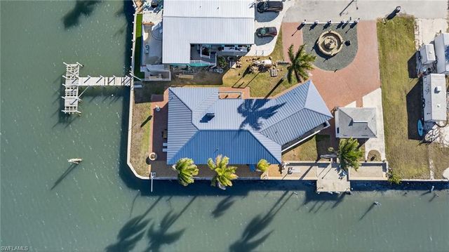 867 Oak ST, Fort Myers Beach, FL 33931