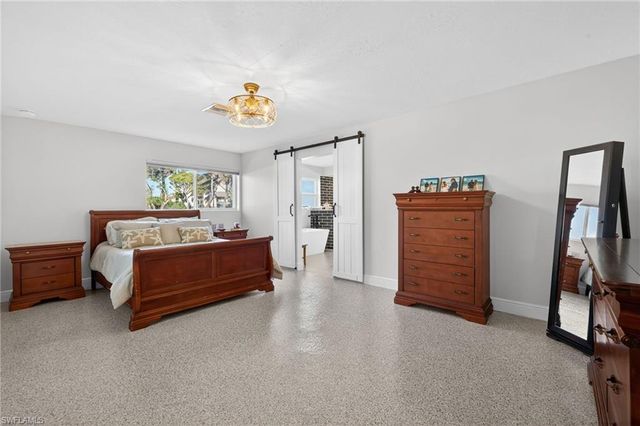 867 Oak ST, Fort Myers Beach, FL 33931