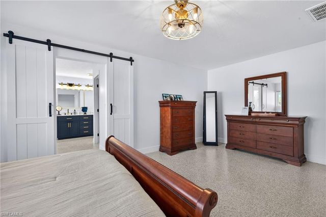 867 Oak ST, Fort Myers Beach, FL 33931