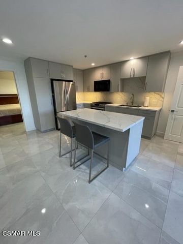 7869 Mesa Drive, Simi Valley, CA 93063