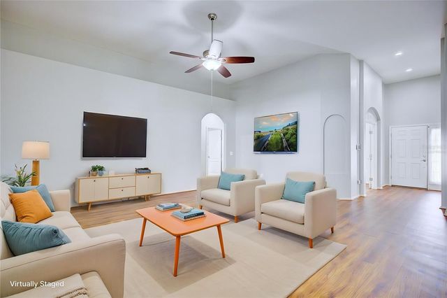 321 MAJESTIC GARDENS DRIVE, Winter Haven, FL 33880