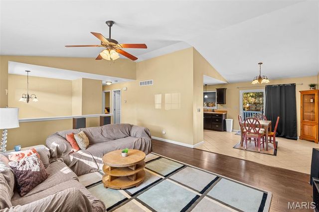 711 Sawyer Terrace, New Haven, MO 63068