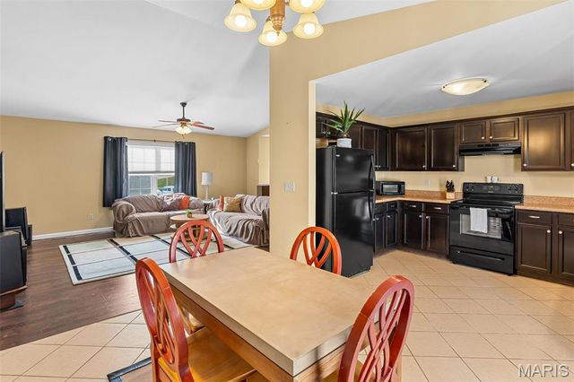 711 Sawyer Terrace, New Haven, MO 63068