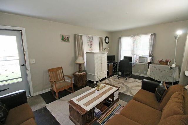 1842 N Minneapolis St, Wichita, KS 67214