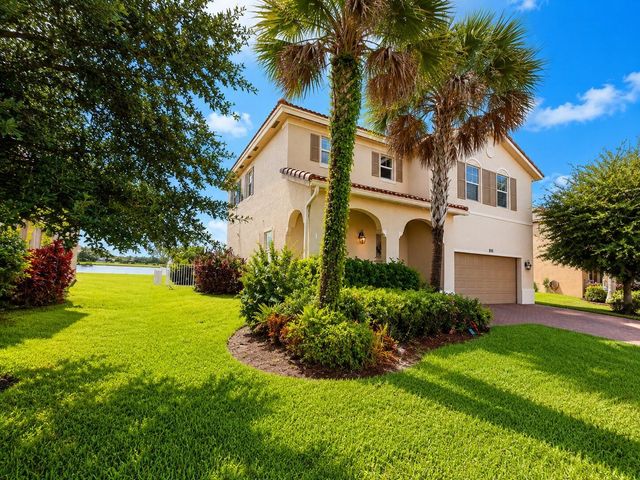 850 Gairloch Lane, Fort Pierce, FL 34947