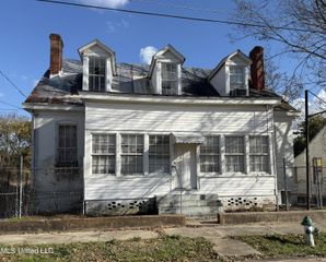 17 Old Devereaux Street, Natchez, MS 39120