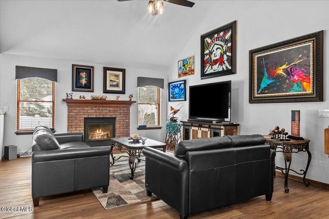 37 Kettles Way, Queensbury, NY 12804