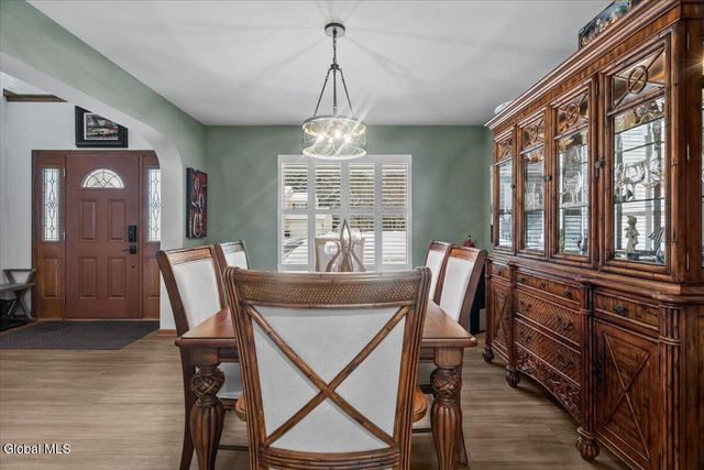 37 Kettles Way, Queensbury, NY 12804