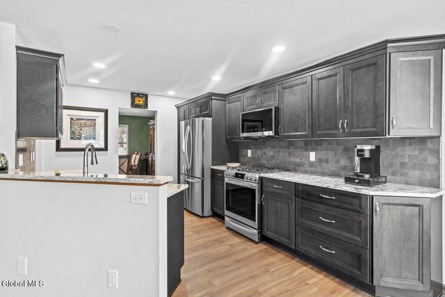 37 Kettles Way, Queensbury, NY 12804