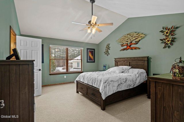 37 Kettles Way, Queensbury, NY 12804