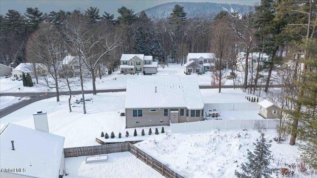 37 Kettles Way, Queensbury, NY 12804