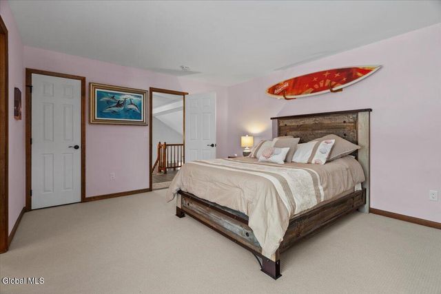 37 Kettles Way, Queensbury, NY 12804