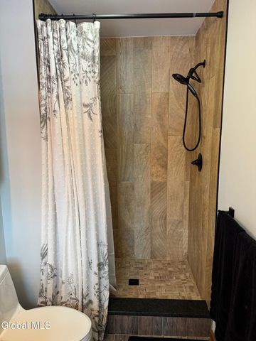 37 Kettles Way, Queensbury, NY 12804