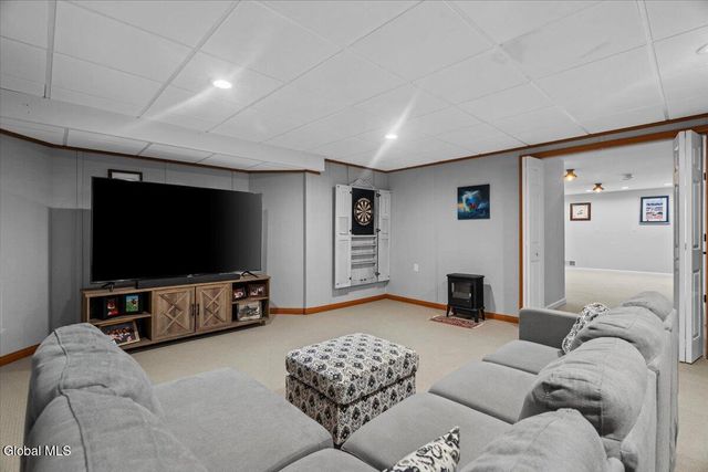 37 Kettles Way, Queensbury, NY 12804