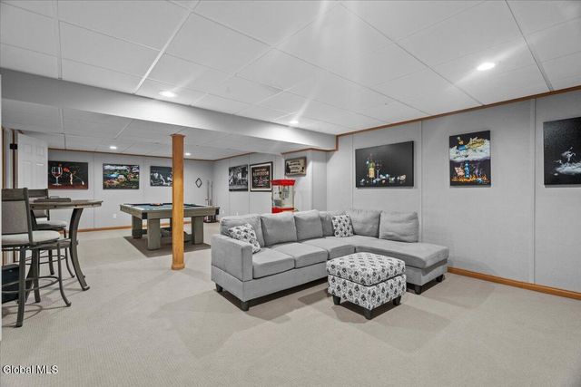 37 Kettles Way, Queensbury, NY 12804