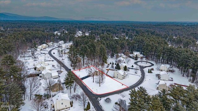 37 Kettles Way, Queensbury, NY 12804