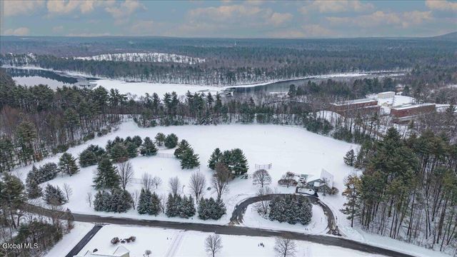 37 Kettles Way, Queensbury, NY 12804