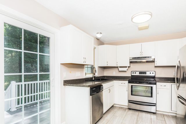 4 Woodland Green, Rochester, NH 03868