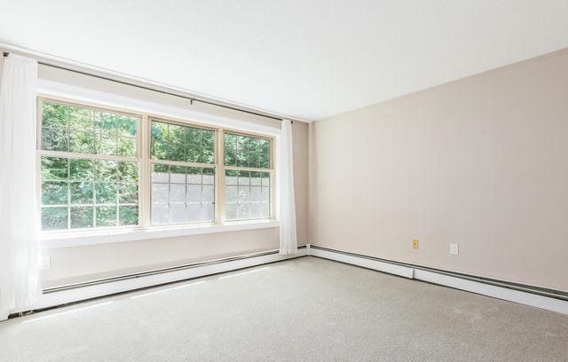 4 Woodland Green, Rochester, NH 03868