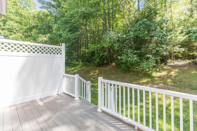 4 Woodland Green, Rochester, NH 03868