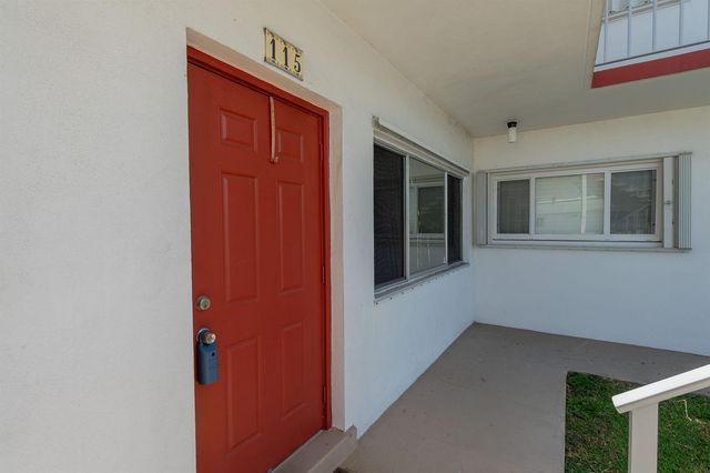 3120 Cynthia Lane 115, Lake Worth Beach, FL 33461