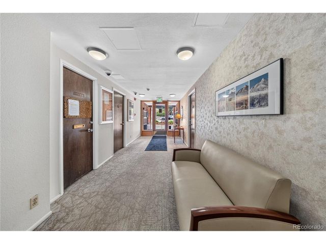 850 20th St 404, Boulder, CO 80302