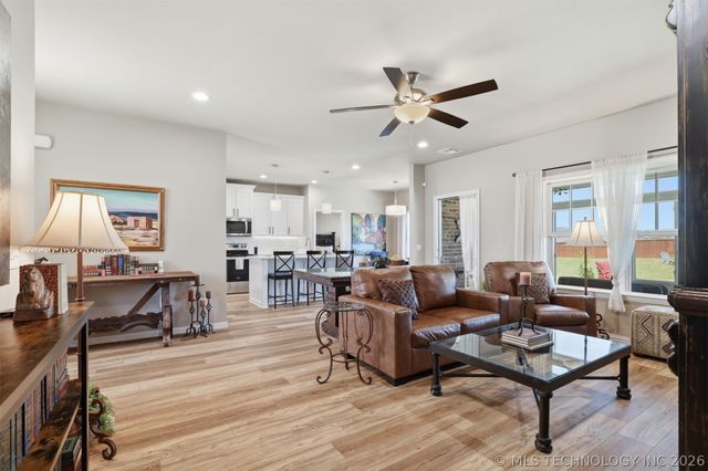 62 Bull Run Road, Calera, OK 74730