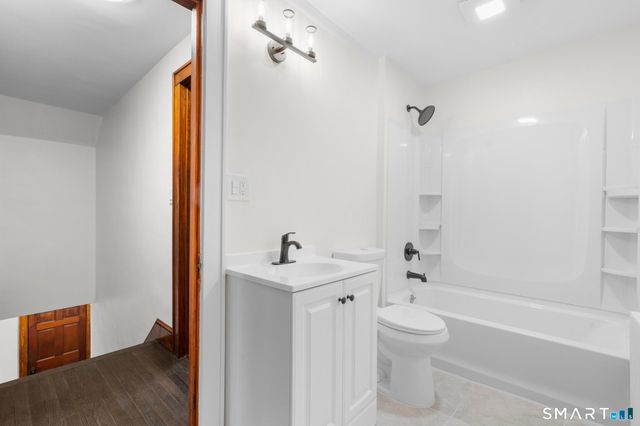 37 Byrneside Avenue, Waterbury, CT 06704