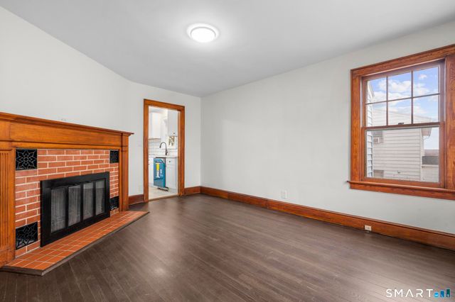 37 Byrneside Avenue, Waterbury, CT 06704