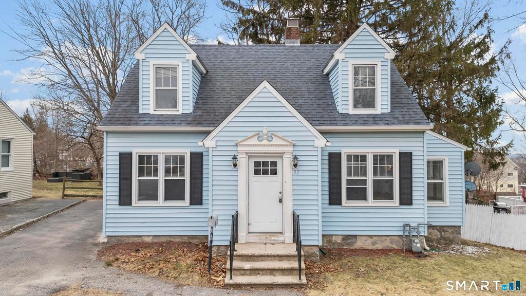 37 Byrneside Avenue, Waterbury, CT 06704