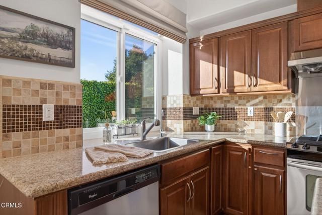 445 Cremona Way, Oak Park, CA 91377