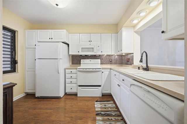 1802 MARINER DRIVE E 25, Tarpon Springs, FL 34689