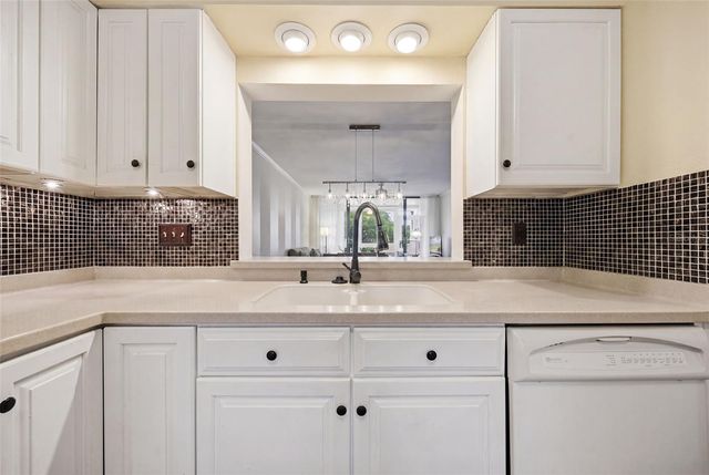 1802 MARINER DRIVE E 25, Tarpon Springs, FL 34689