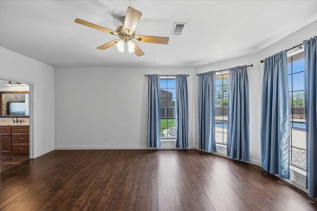 122 Eagle Pass Lane, Weatherford, TX 76087