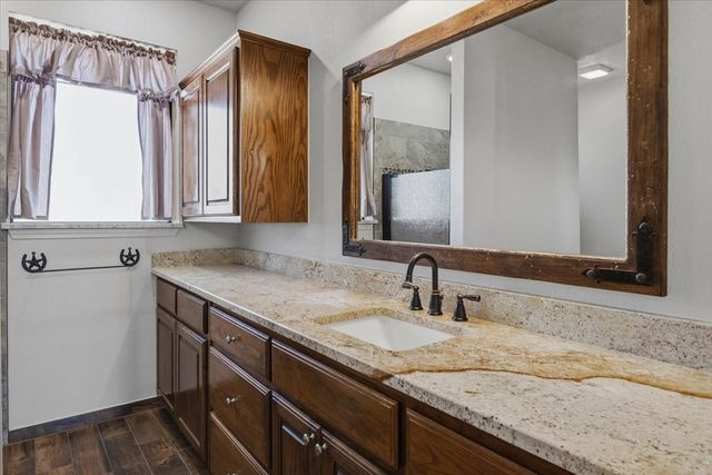 122 Eagle Pass Lane, Weatherford, TX 76087